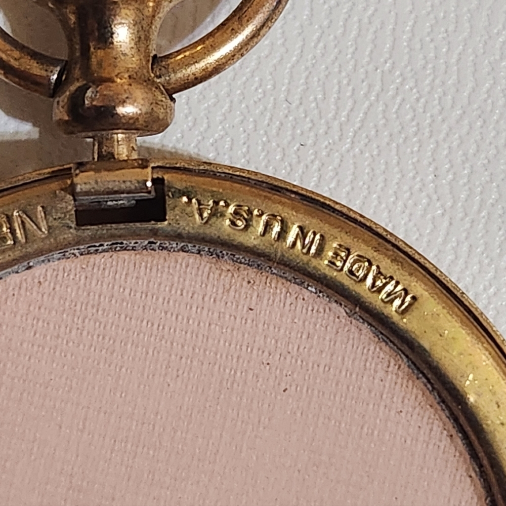 Estee Lauder Vintage Lucidity Compact Necklace - Picture 14 of 16